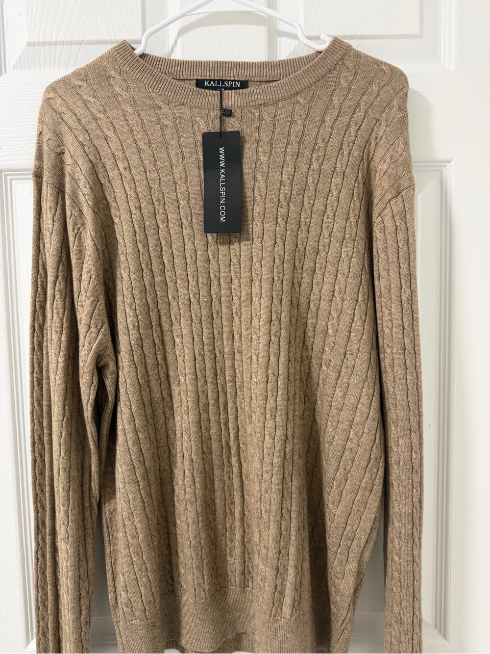 Men's Crewneck Cable Sweater in Camel